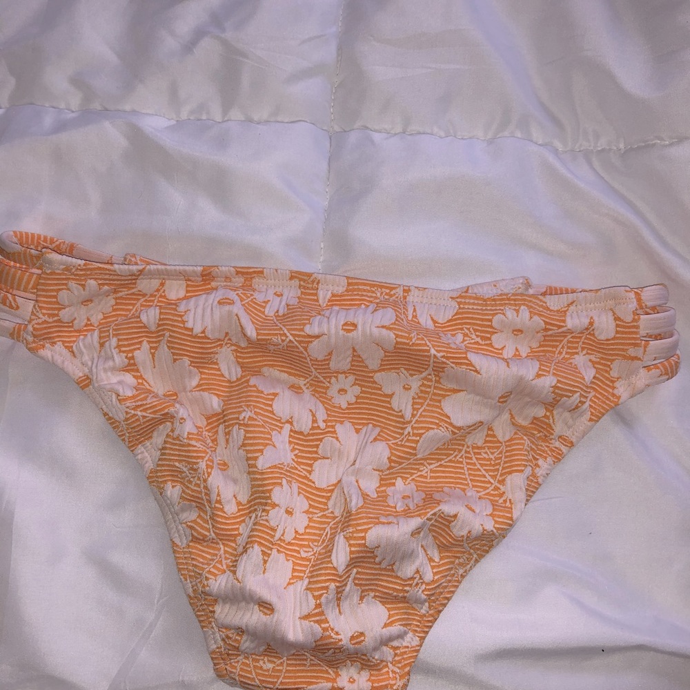 bikini bottom
